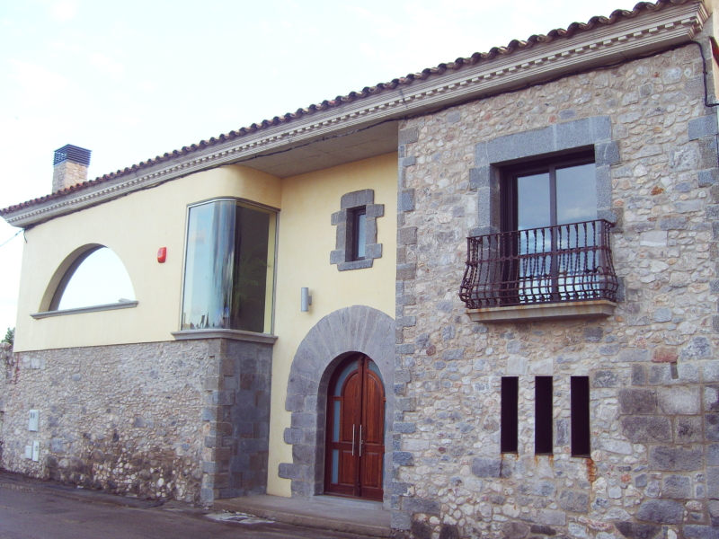 Servicios y Mantenimientos Empord S.L.